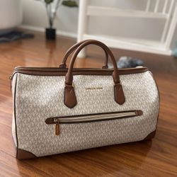 Michael Kors Duffel 