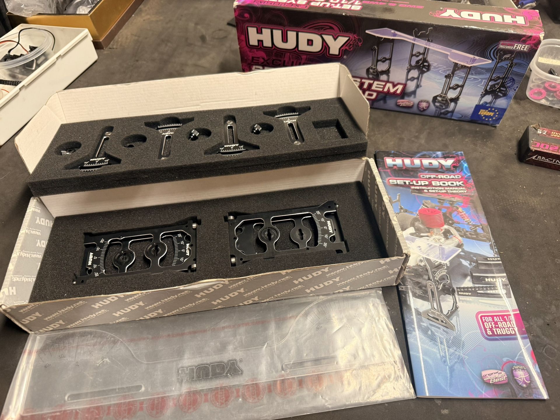 Hudy 1:10 Set Up Station. 2WD 4WD