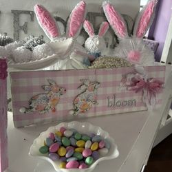 “bloom” Home Decor Sign.,, Adorable 