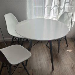Dinning Table With 4 Chairs , Comedor Con 4 Sillas 