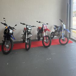 Dirt Bikes 