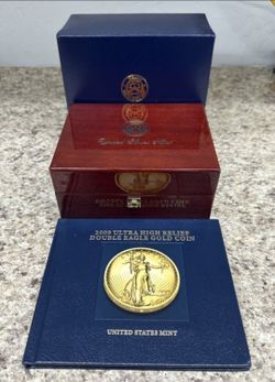 The 2009 Ultra High Relief (UHR) $20 Saint-Gaudens Double Eagle contains 1 troy ounce of .9999 fine gold