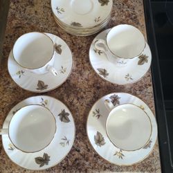 Vintages Mug And Plates 