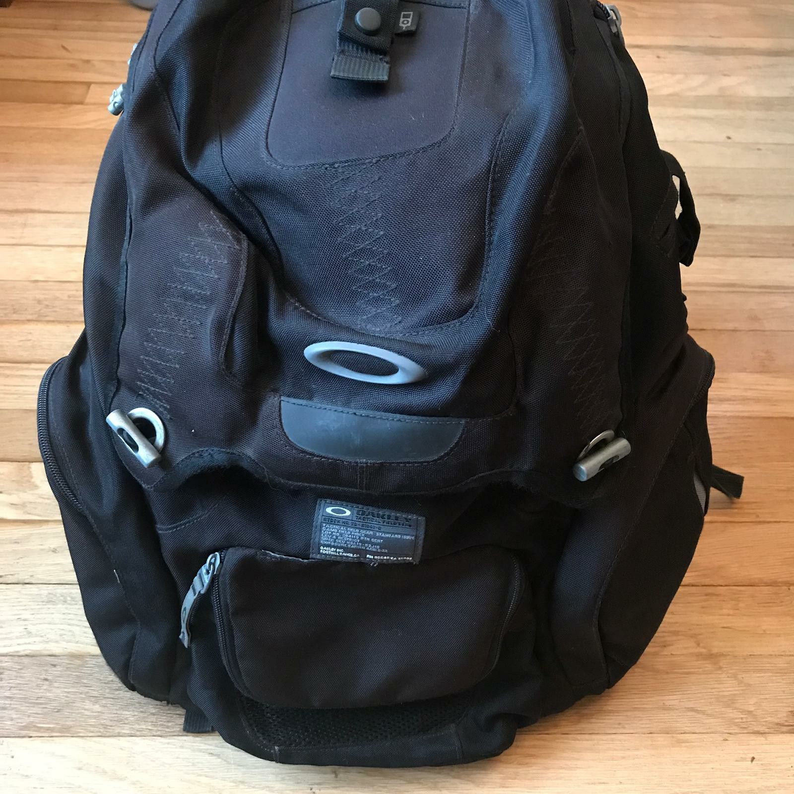 OAKLEY TACTICAL FIELD GEAR STANDARD ISSUE BACKPACK 96548-CA 35480 BLACK LAPTOP