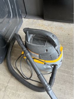 Stinger small wet / dry vac