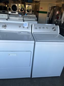 Whirlpool washer and electric dryer
