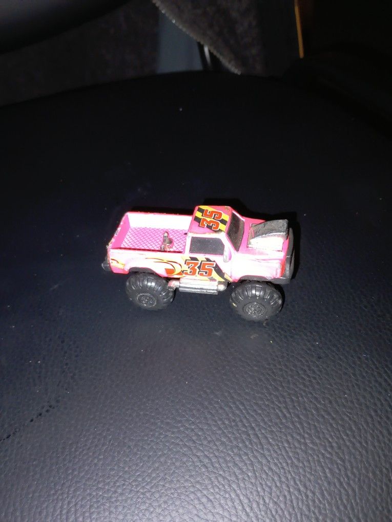 1999 GMC Truck Rare Color Pink 1:64 Scale