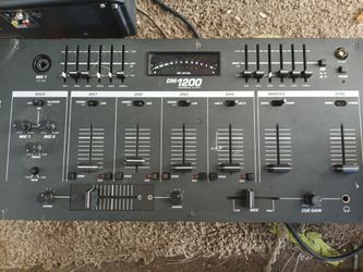 Numark dm 1200