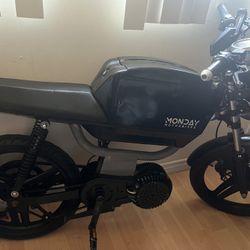 Monday 7 Ebike