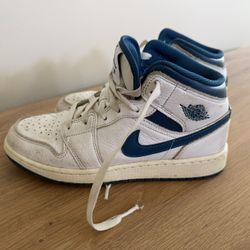 Nike Jordan’s- Boys Size 6
