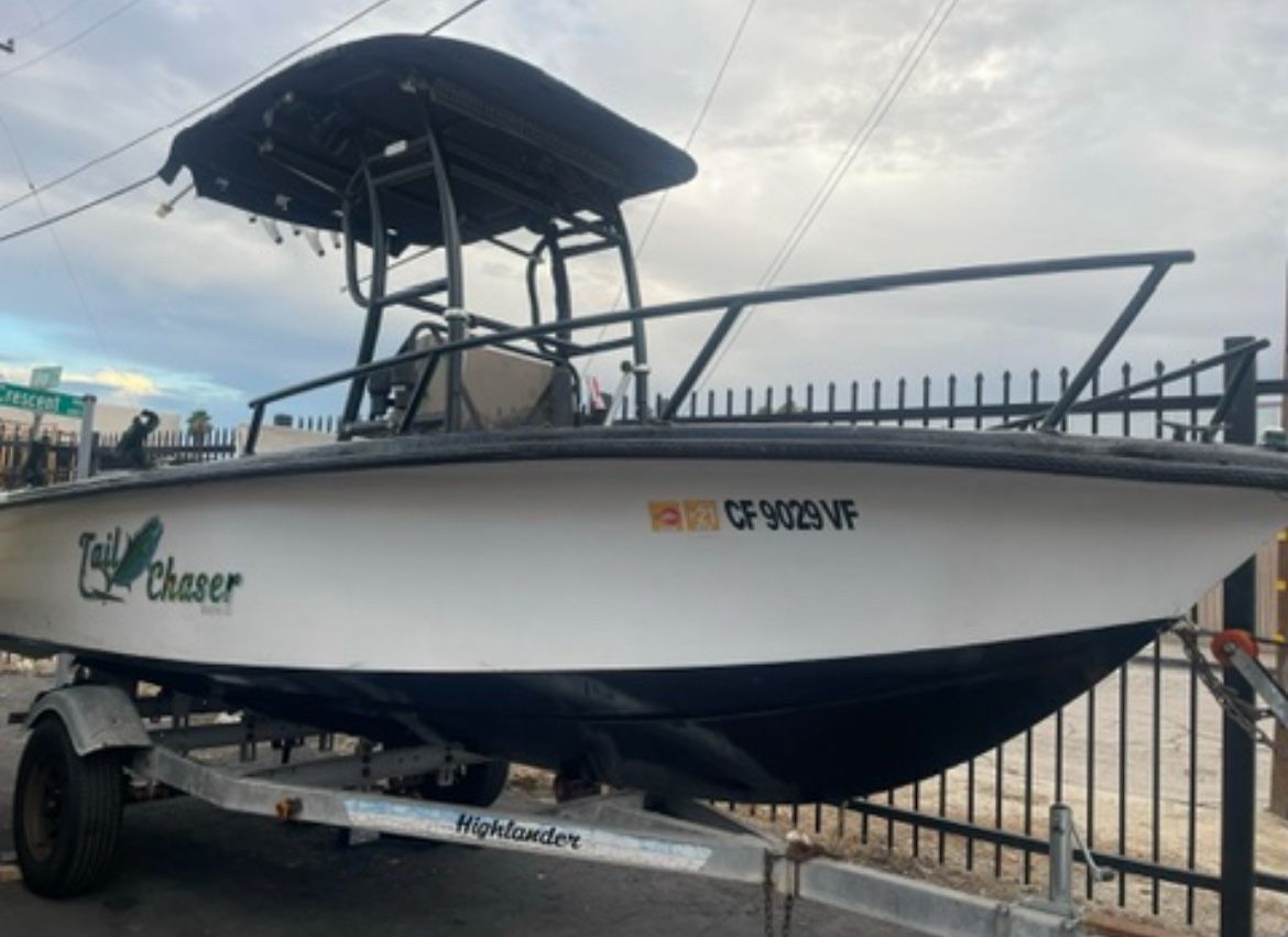 18’ Center Console With 60HP High Trust 4 Stroke Outboard