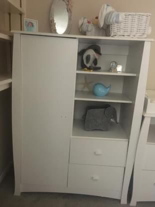 Cabinet With Shelves And Drawers 