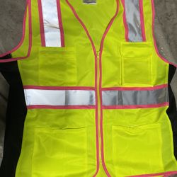 New Women’s XL Safety Vest $10