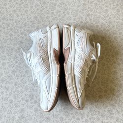 WOMENS ASICS GEL-JOG MC WHITE 8.5