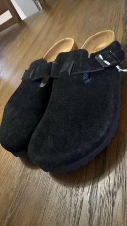 Birkenstock Boston Suede in Color Black Women’s Size 8 / Men’s 6 / 39