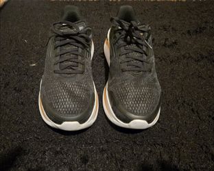 SAUCONY Endorphin Shift 3