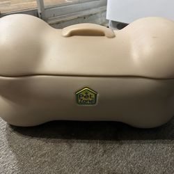 Dog Toy box 