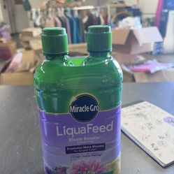 Miracle-GRO 100404 LiquaFeed Bloom Booster Flower Food,  (Liquid Plant Specially Formulated for Flowers)