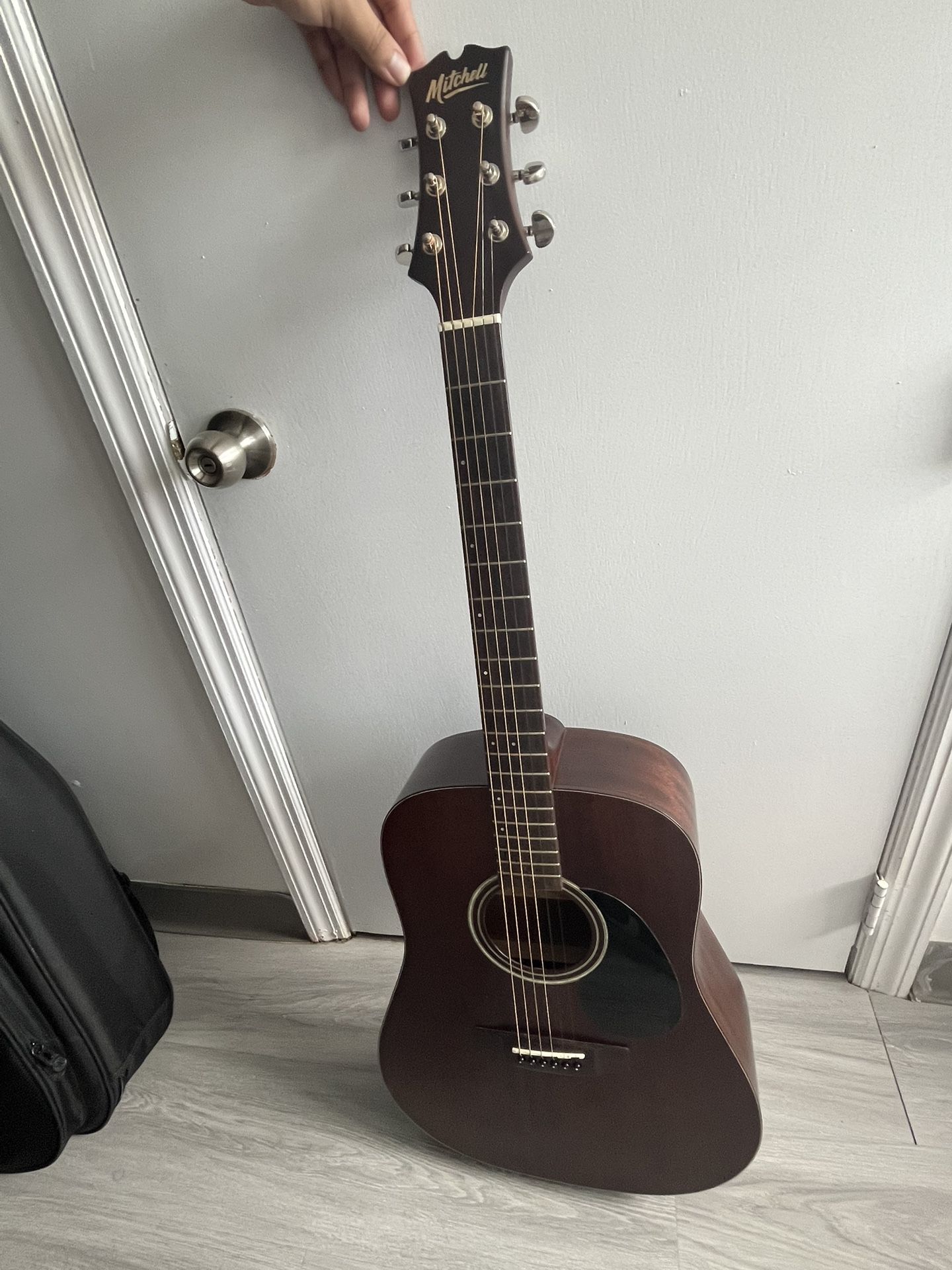 Mitchell T331 Mahogany Dreadnought Acoustic Guitar + Lightweight Soft Case – Excellent Condition