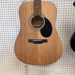 Jasmine Guitar 🎸 80.00 Or Come Layaway For 10$ Down