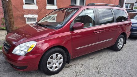 2008 Hyundai Entourage