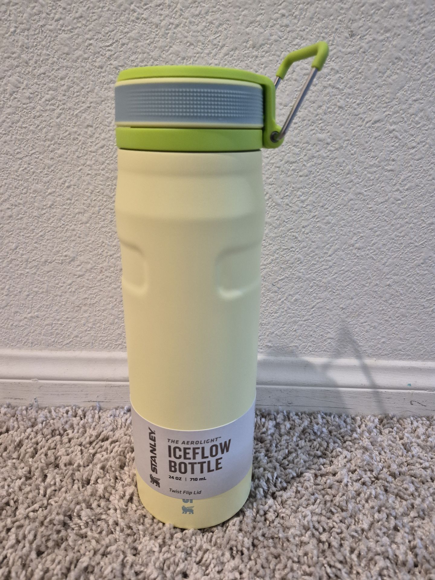Iceflow tumbler 24oz