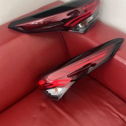  Rear outer tail light assemblies designed for the 2020-2024 Toyota Highlander