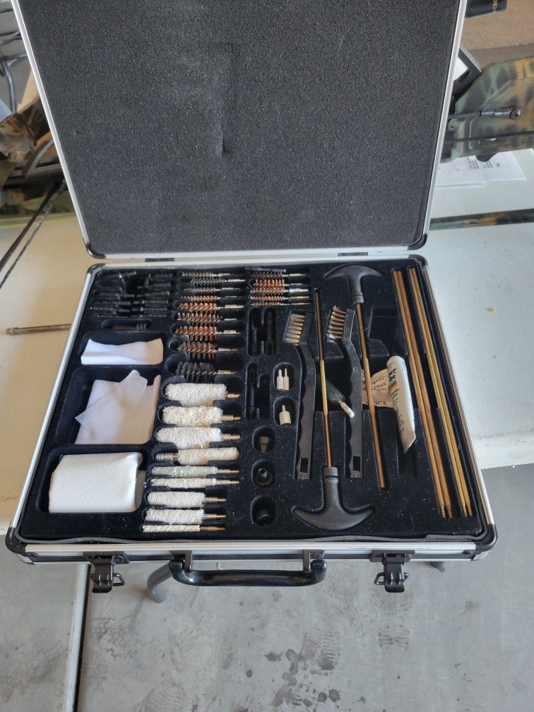 Gun Cleaning Kit