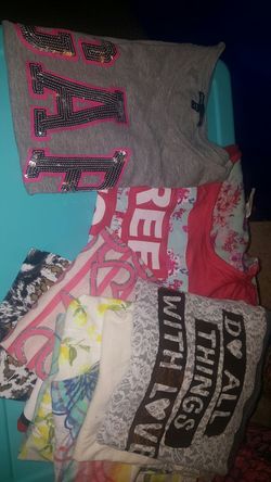 Lot of 10 girls tops