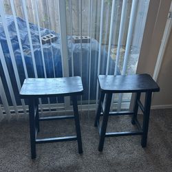 2 Black Barstools