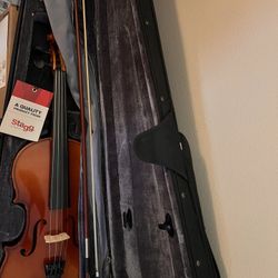NEW Stagg 4/4 Violin Outfit (Case + Bow) — Never Used