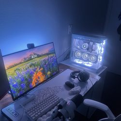 High-End White Gaming & Streaming Setup