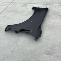 2020 to 2022 Ford F- 250 Driver Side Fender Good Condition 