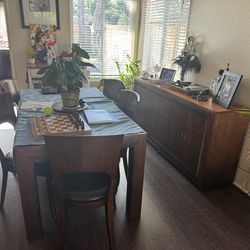 Dining set with Credenza