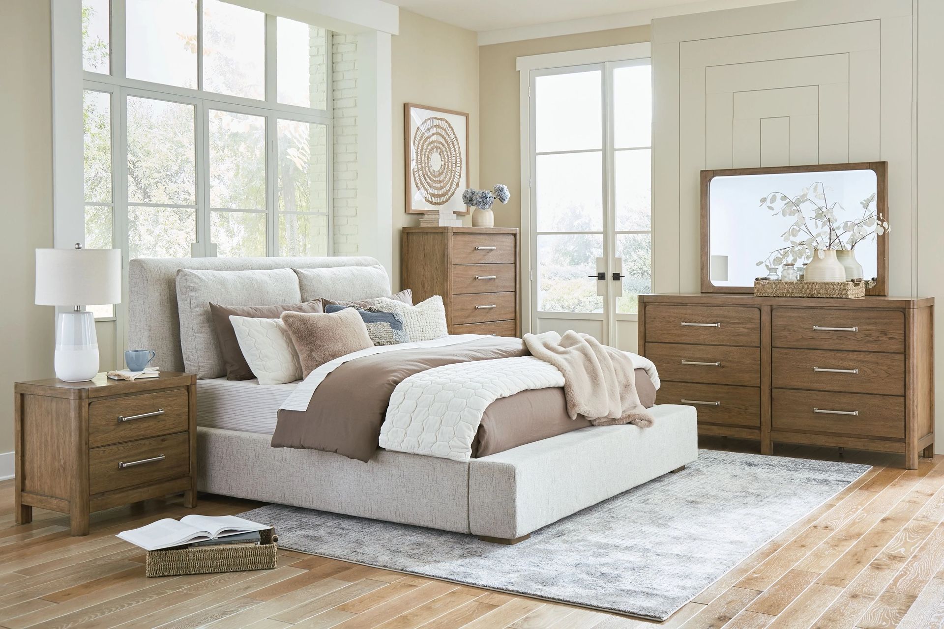 Stunning  Cream Modern Bedroom Set 