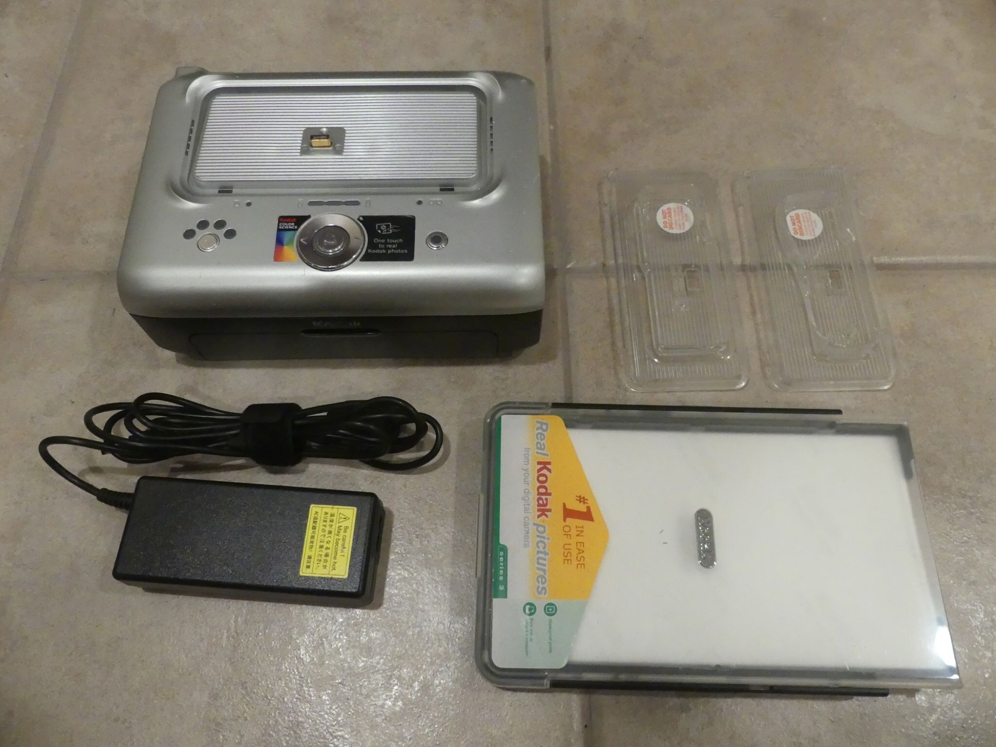 Kodak EasyShare Portable Printer Dock Series 3 w/Paper, Camera Plates, Unknown Working Condition