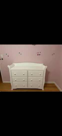 Dresser for Nursery