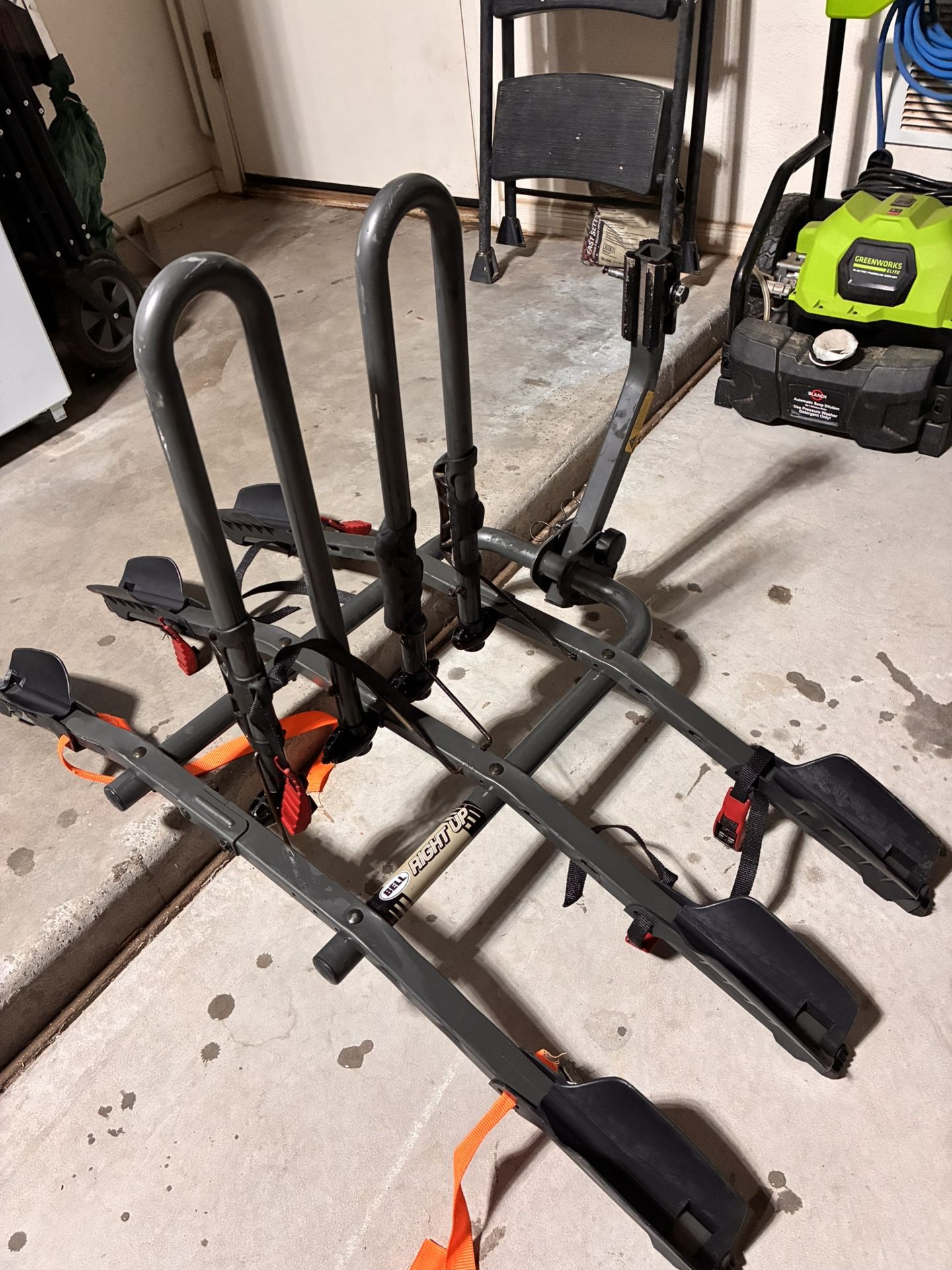 BELL Right Up 3-Bicycle Hitch Rack