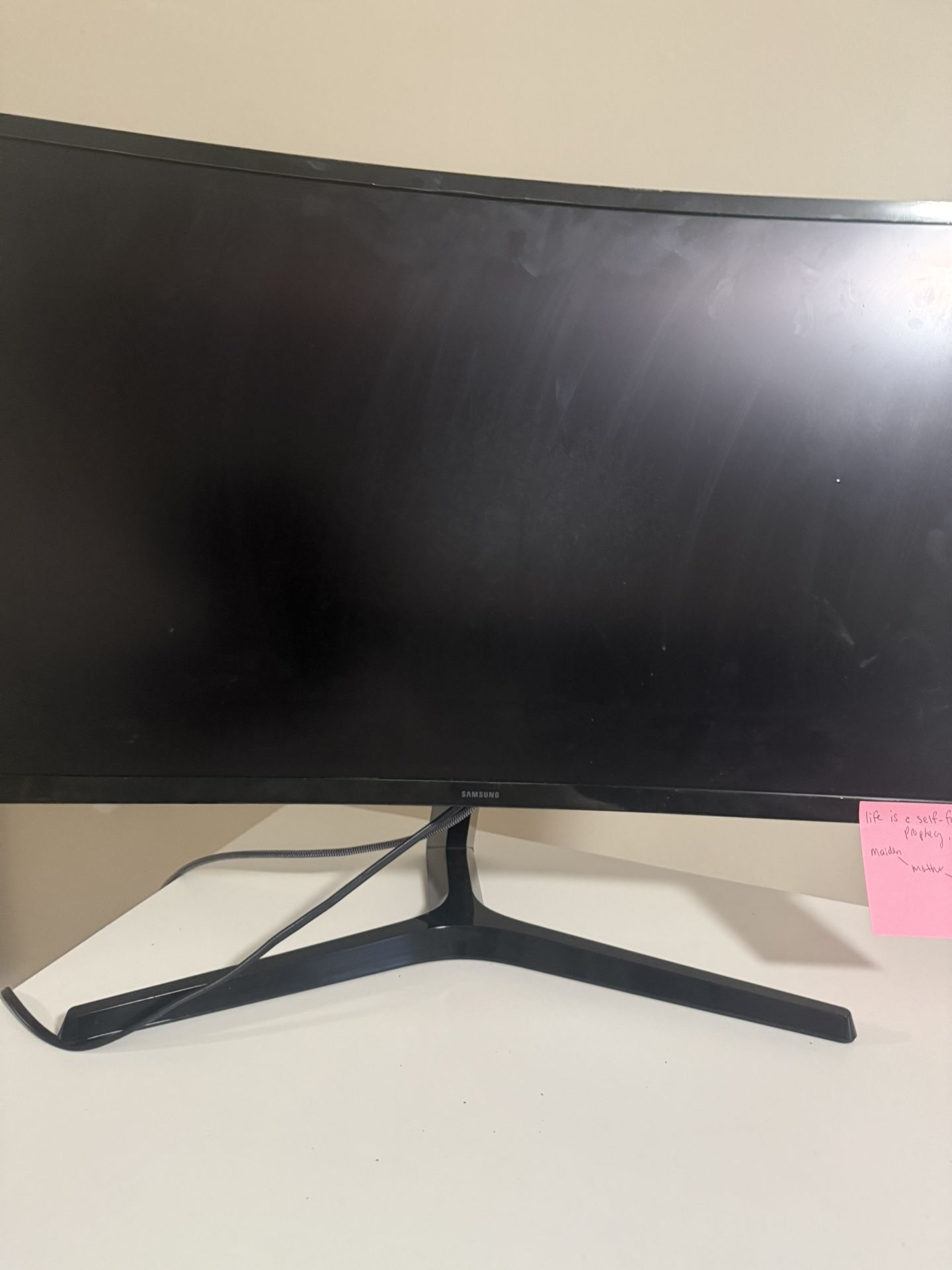 Samsung 27” Curved Monitor (Essential S3 Series – 100 Hz)