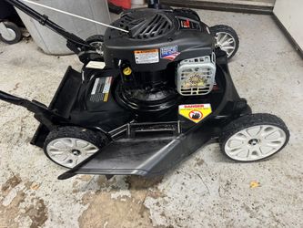 Brand New Murray Push Mower 125cc Engine With 20” Cutting Width. You Must Pick Up
