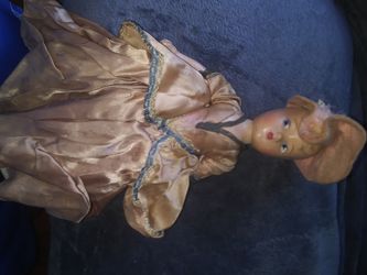 Vintage doll very old 1947