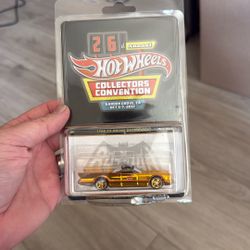 Hotwheels 26th Convention Gold Batmobile 