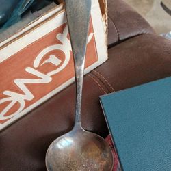 Antique GILCHRIST SILVER PLATED GRAVY LADLE