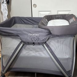Nuna Sena Aire Travel Crib Play Pen