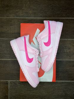 Nike Dunk Low Triple Pink 