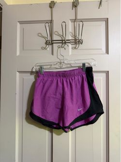 Women’s Nike Dri-Fit Nike Athletic Lined Shorts Purple Size Small