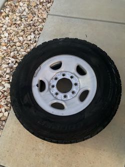 (ONE) CHEVY 8 LUG  WHEEL/RIM, LT 245 75 16 TIRE