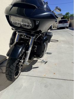 For sale Harley Davison  2022 road glide