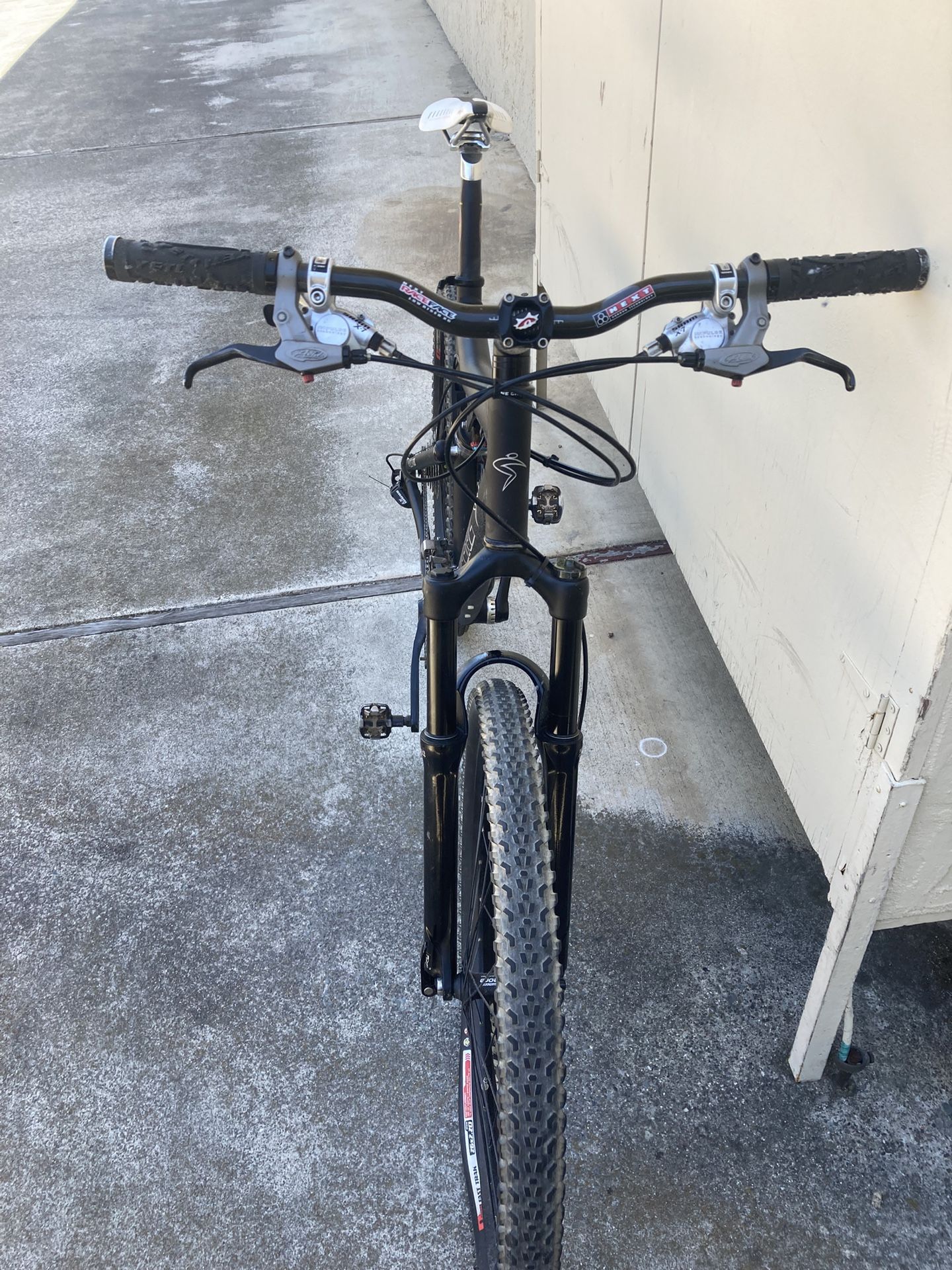 FOR SALE SANTA CRUZ FULL SUSPENSION MOUNTAIN BIKE