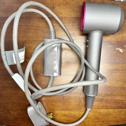 Dyson Supersonic Hair Blow Dryer with 4 New Attachments - Only Used Once!